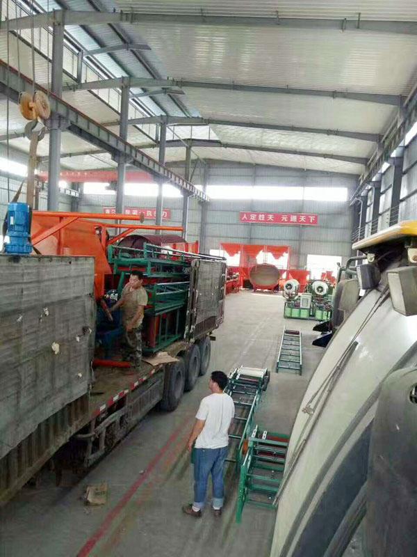 人元生物有機(jī)肥生產(chǎn)線(xiàn)設(shè)備山東發(fā)貨