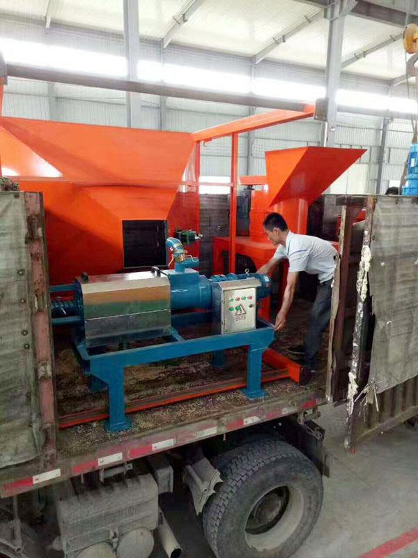 人元生物有機(jī)肥生產(chǎn)線(xiàn)設(shè)備山東發(fā)貨