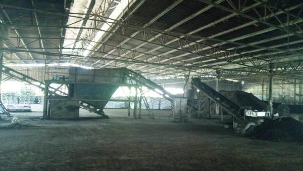 年產(chǎn)量5000噸豬糞有機(jī)肥生產(chǎn)線(xiàn)設(shè)備多少錢(qián)？