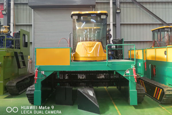 鶴壁有機(jī)肥翻堆機(jī)設(shè)備廠家地址和電話(huà)是多少