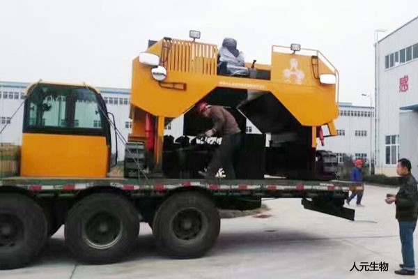 有機肥發(fā)酵翻堆機有哪些優(yōu)勢？