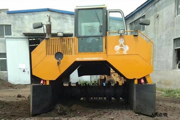 有機(jī)肥發(fā)酵翻堆機(jī)有哪些優(yōu)勢(shì)？