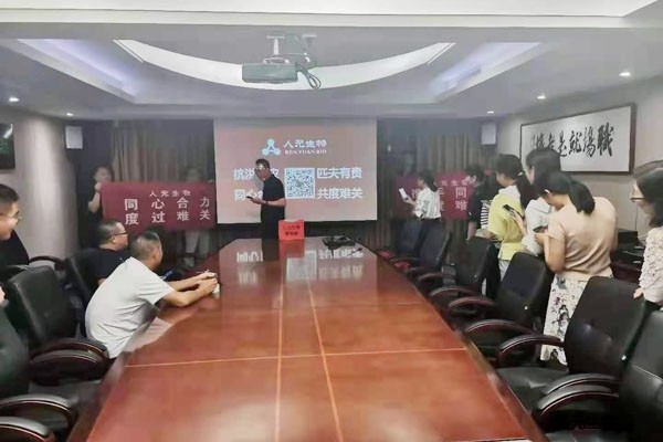 洪水無情，人元有愛！河南暴雨后各方組織捐贈(zèng)現(xiàn)場