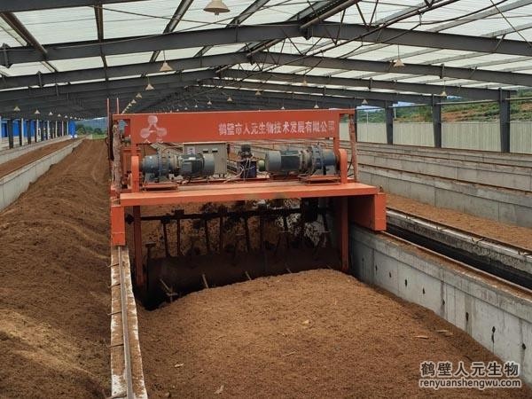 有機肥翻拋機使用方便，使用后應(yīng)注意