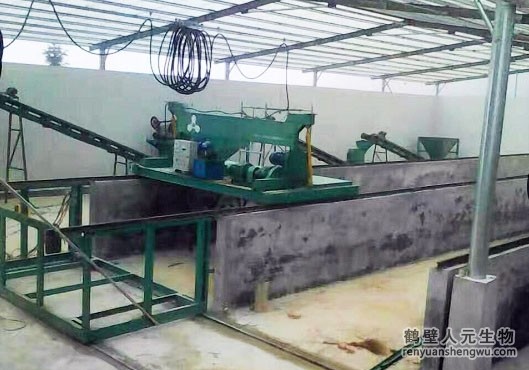 有機(jī)肥槽式翻拋機(jī)的特點及注意事項