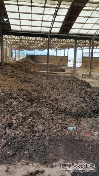 雞糞水份大到底影響不影響發(fā)酵？