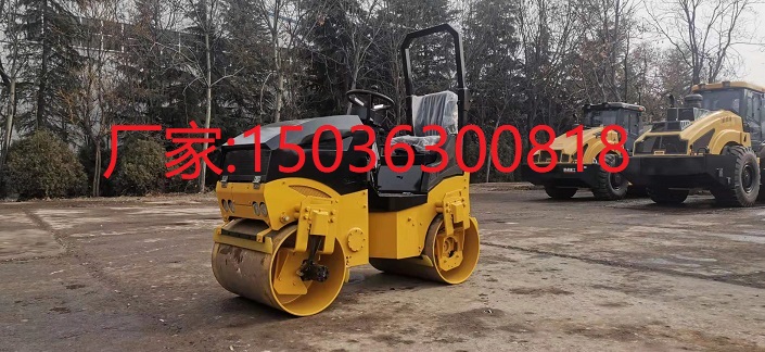 路通雙鋼輪振動壓路機(jī)